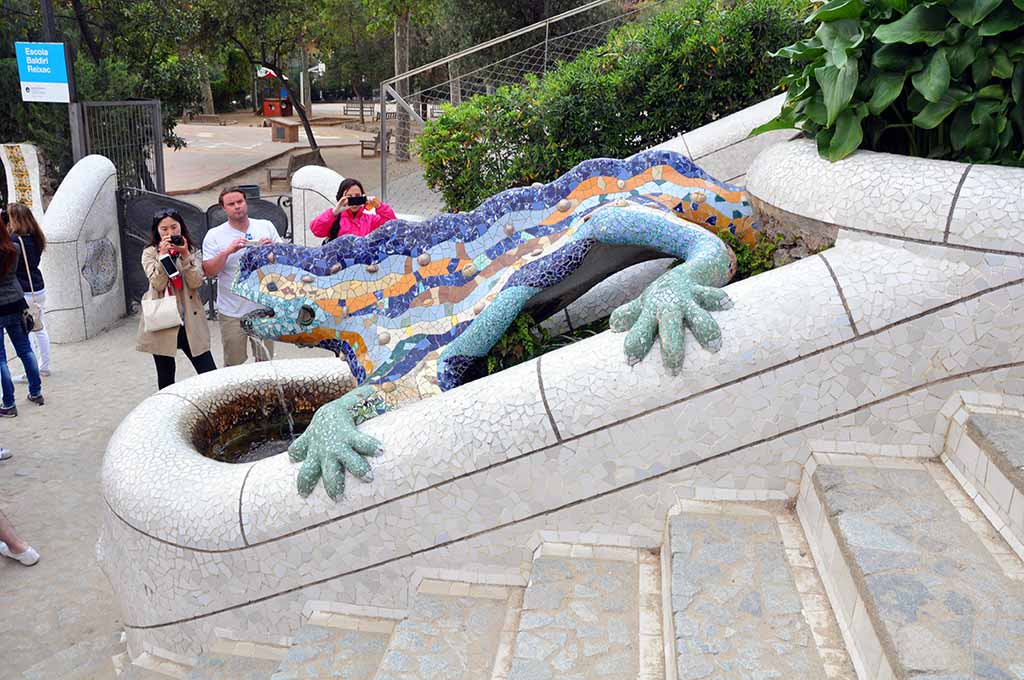 foto parc guell: cosa vedere a barcellona