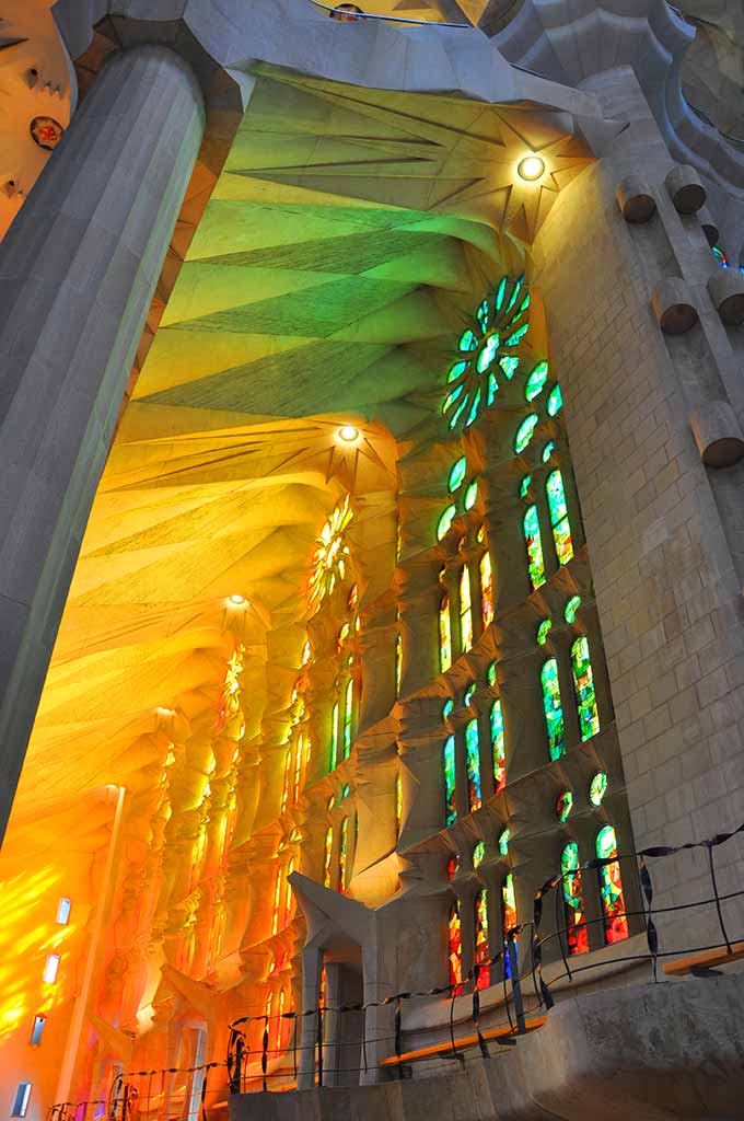 foto sagrada familia: cosa vedere a barcellona